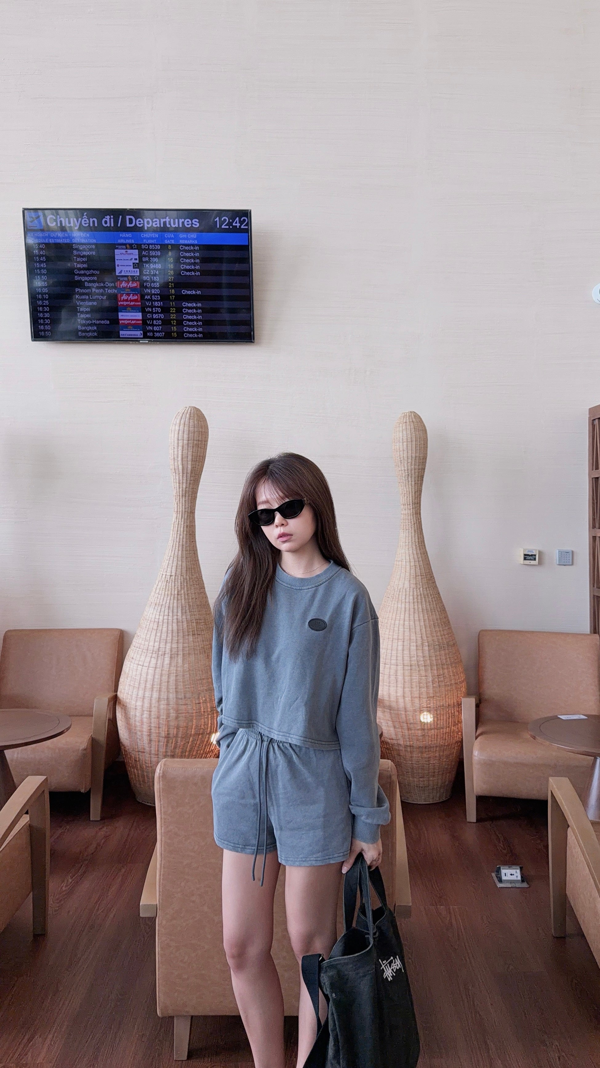 CREWNECK SWEATSHIRT