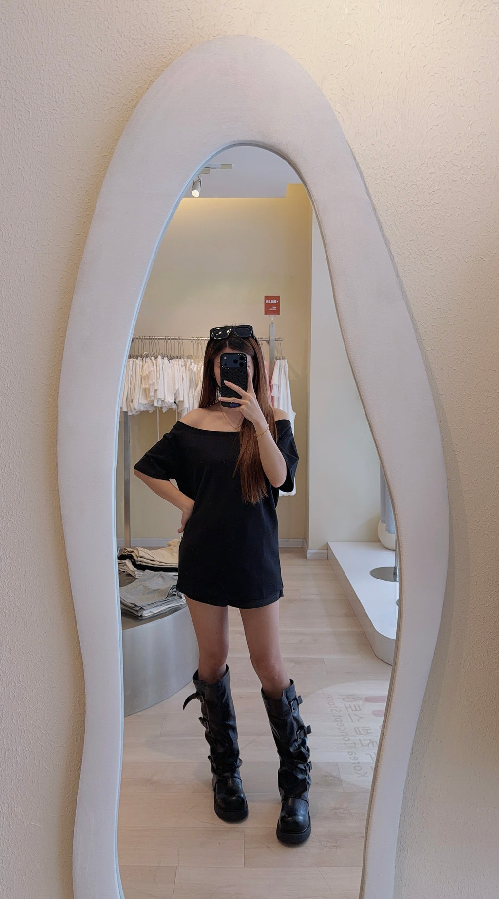 OFF-DUTY TEE