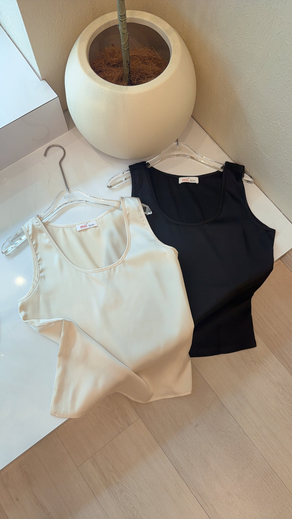 SATIN TOP