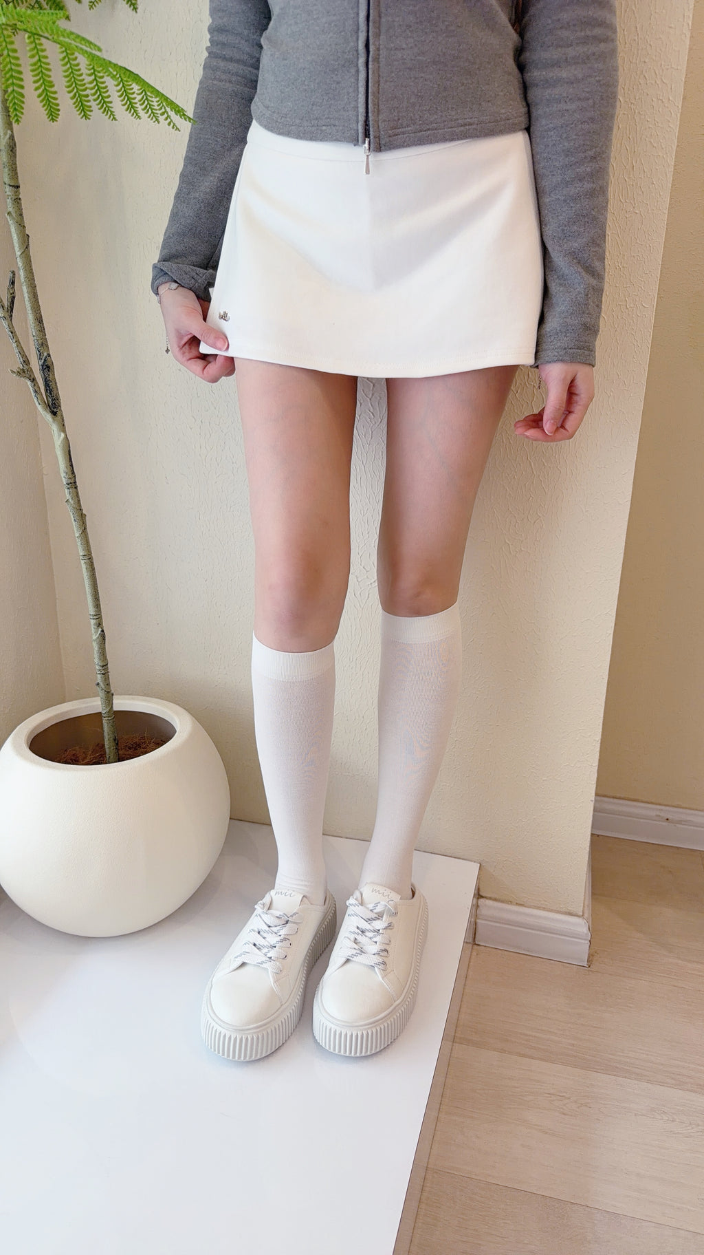 RIBBED KNEE SOCKS