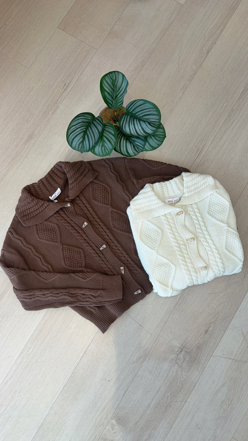 VINTAGE KNIT CARDIGAN