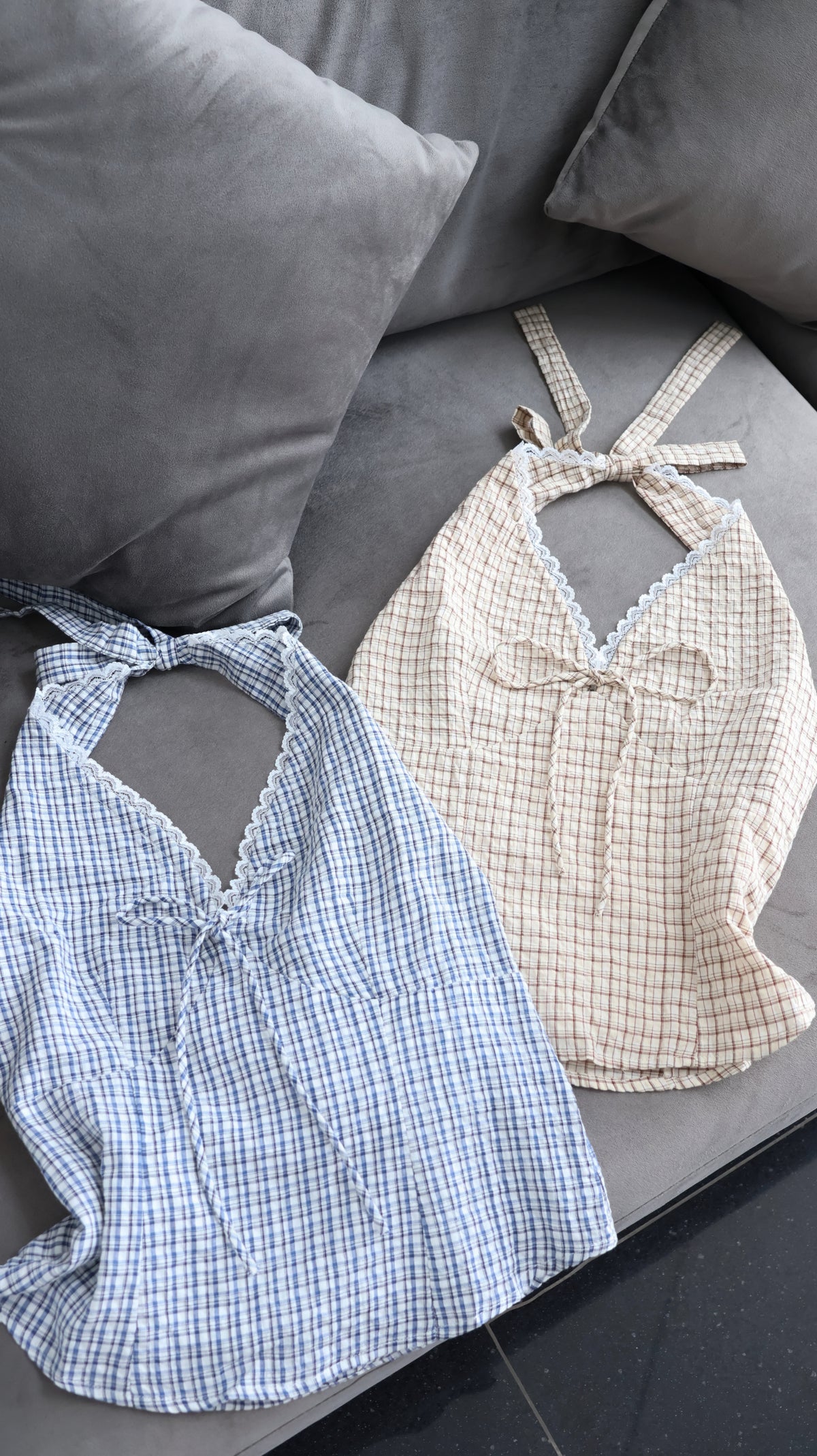 PICNIC HALTER TOP