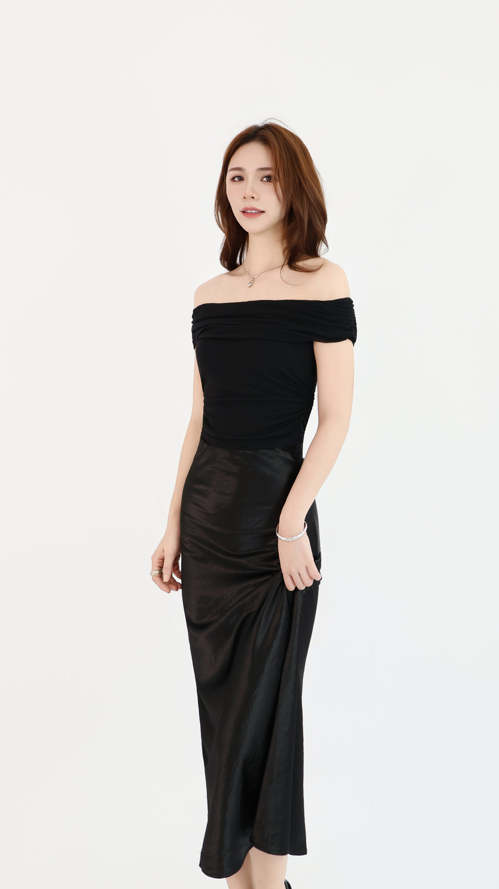 SOFT OFF SHOULDER TOP
