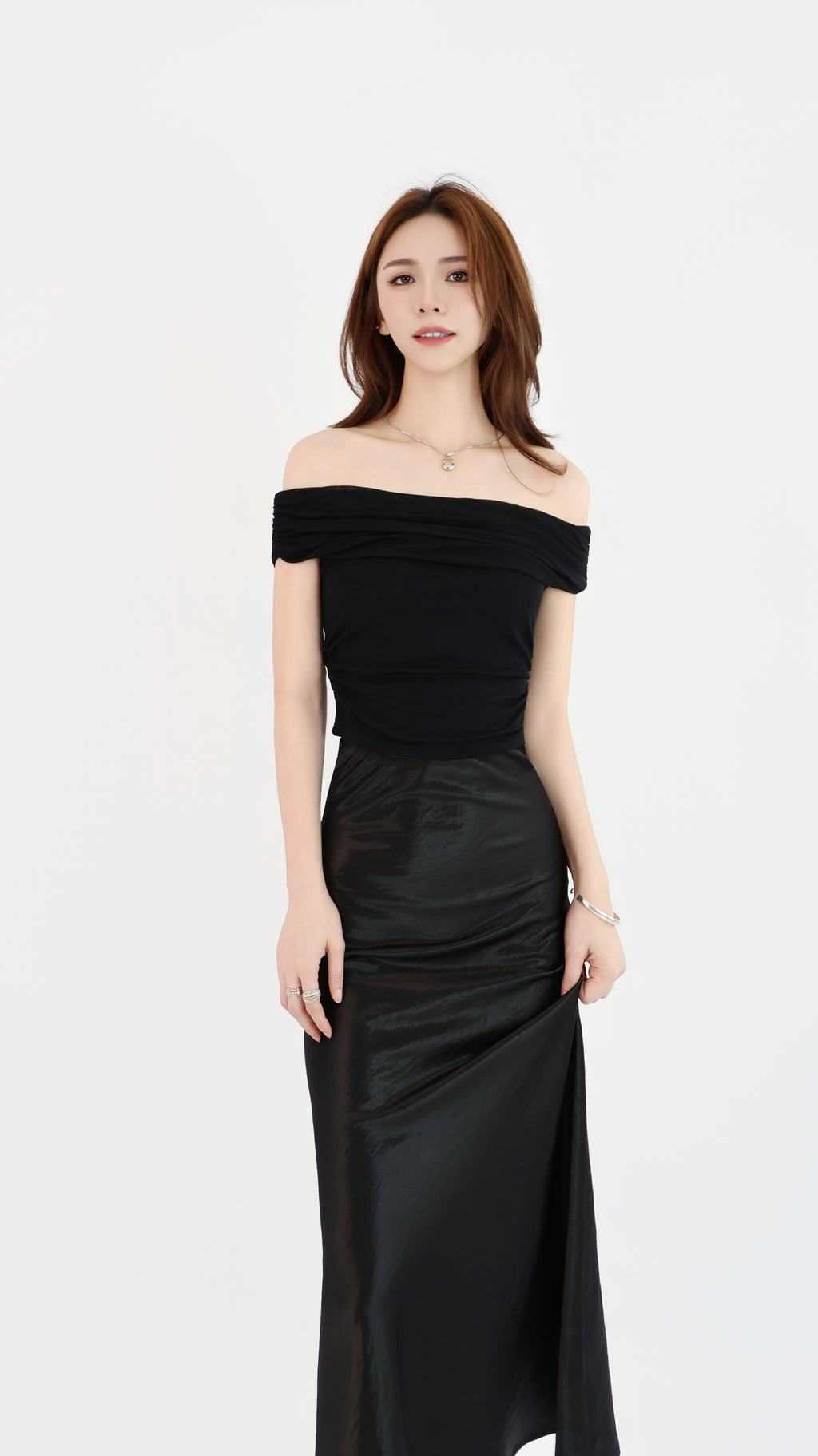 SOFT OFF SHOULDER TOP