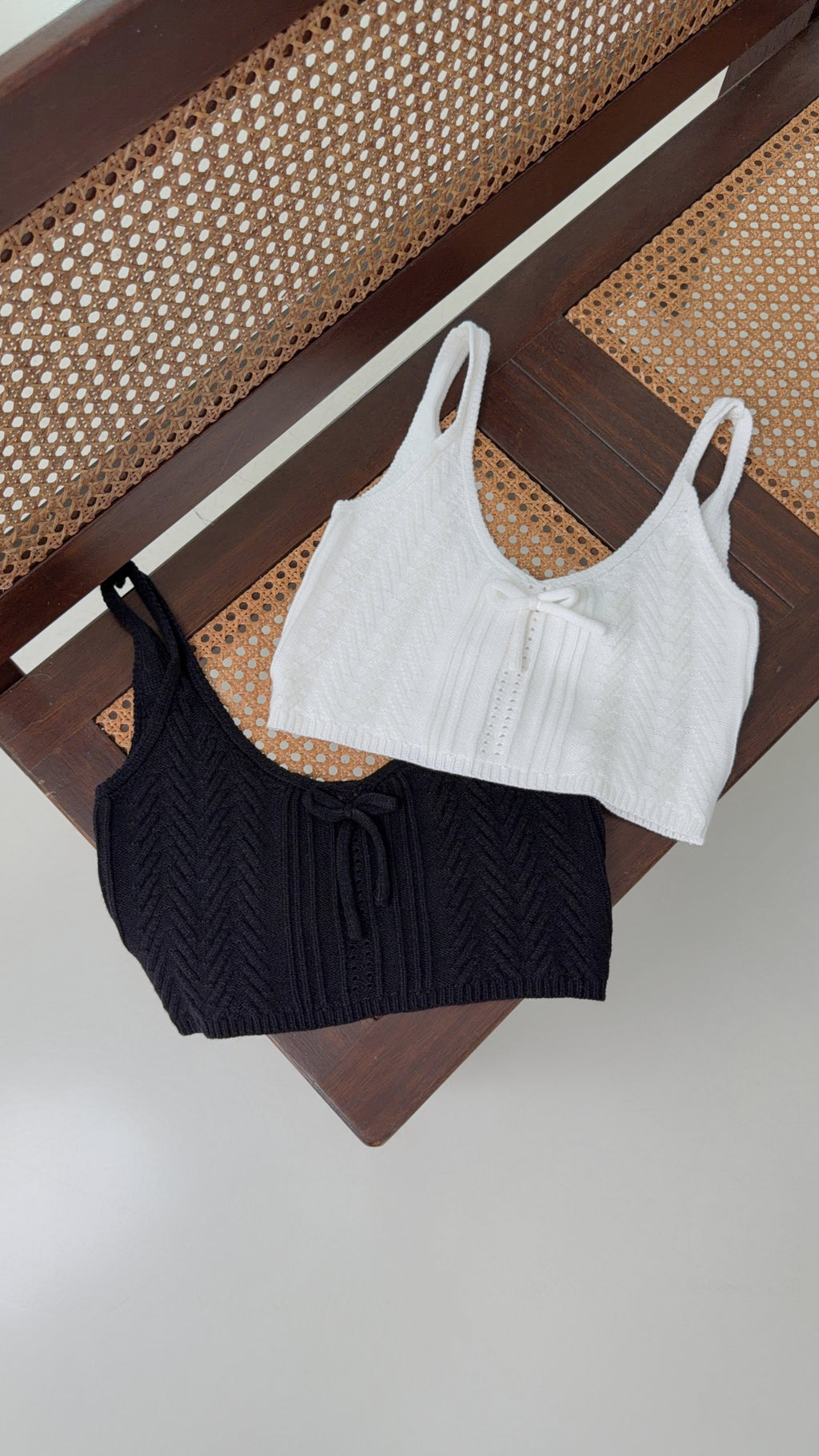 KNIT TOP