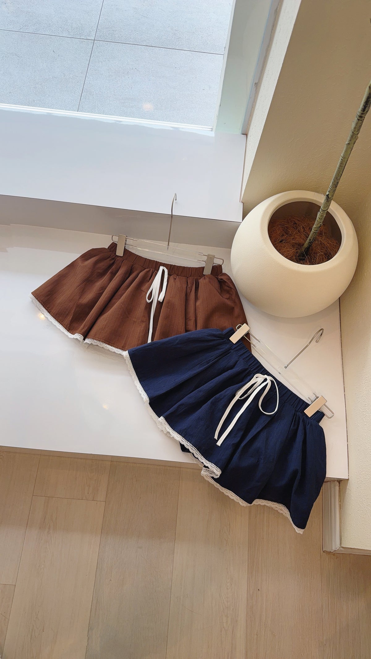 SPORTY LACE SKIRT