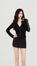 HOODED JACKET