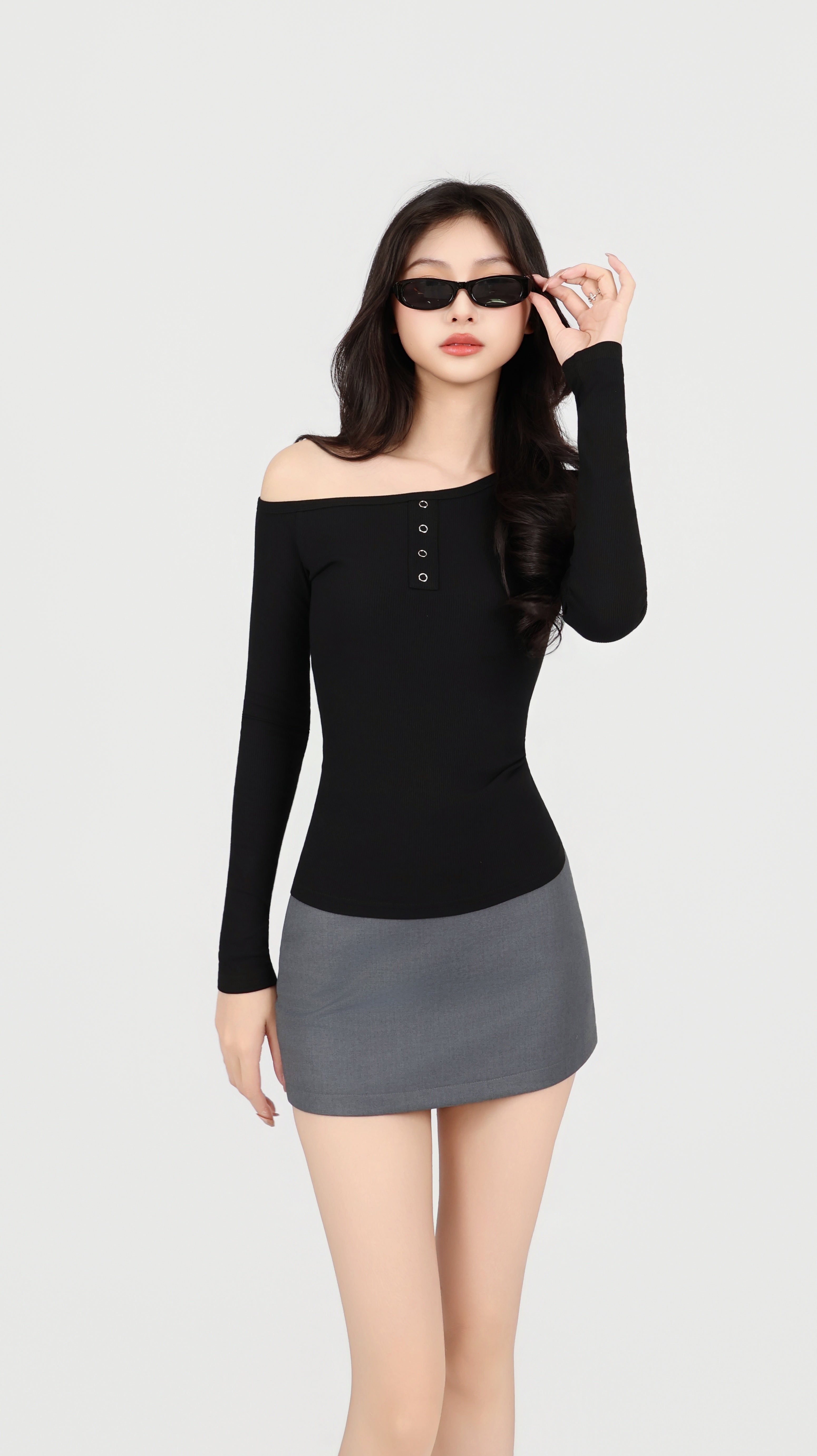OFF SHOULDER SNAP TOP