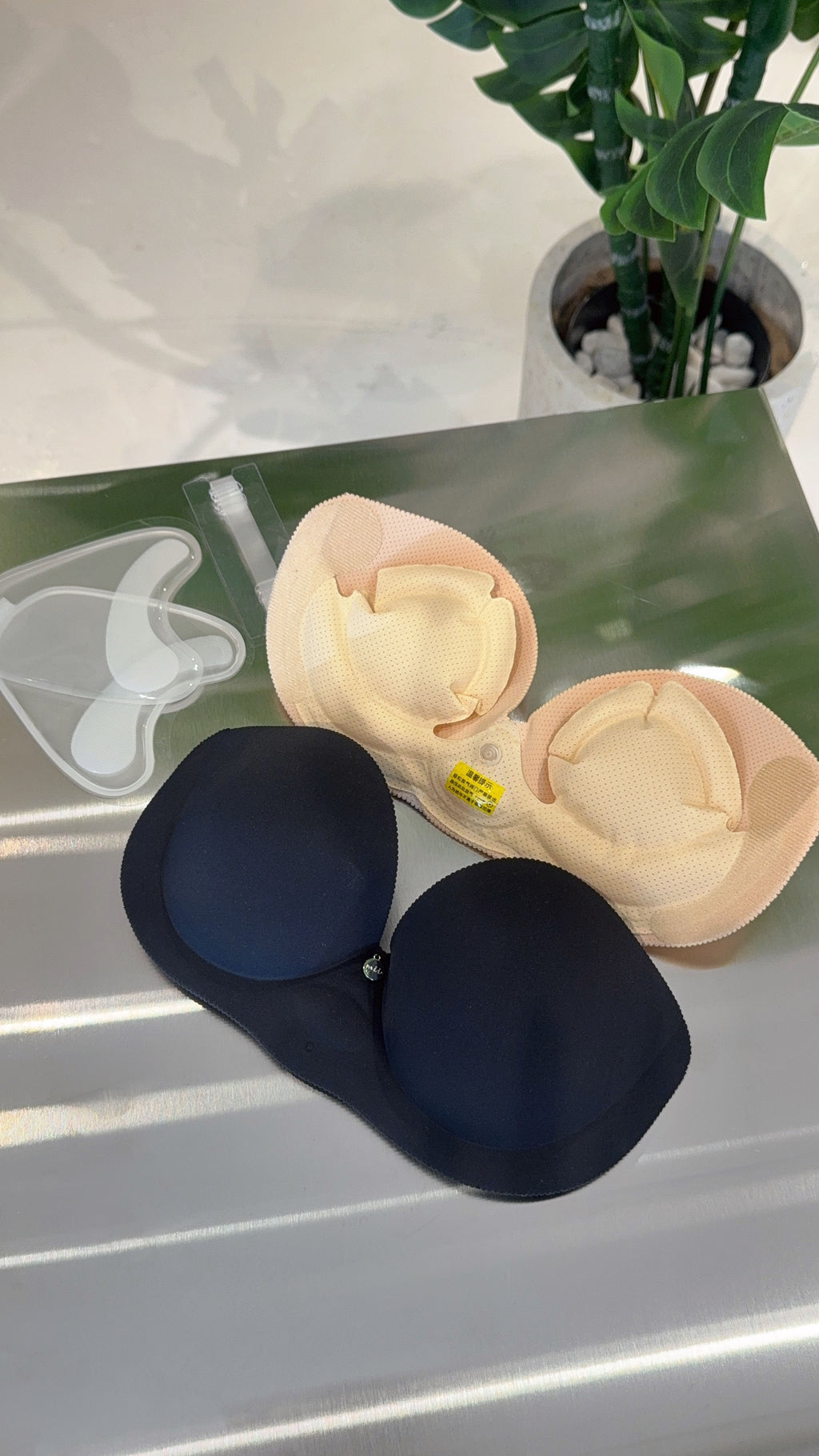 INVISIBLE PUSH UP BRA