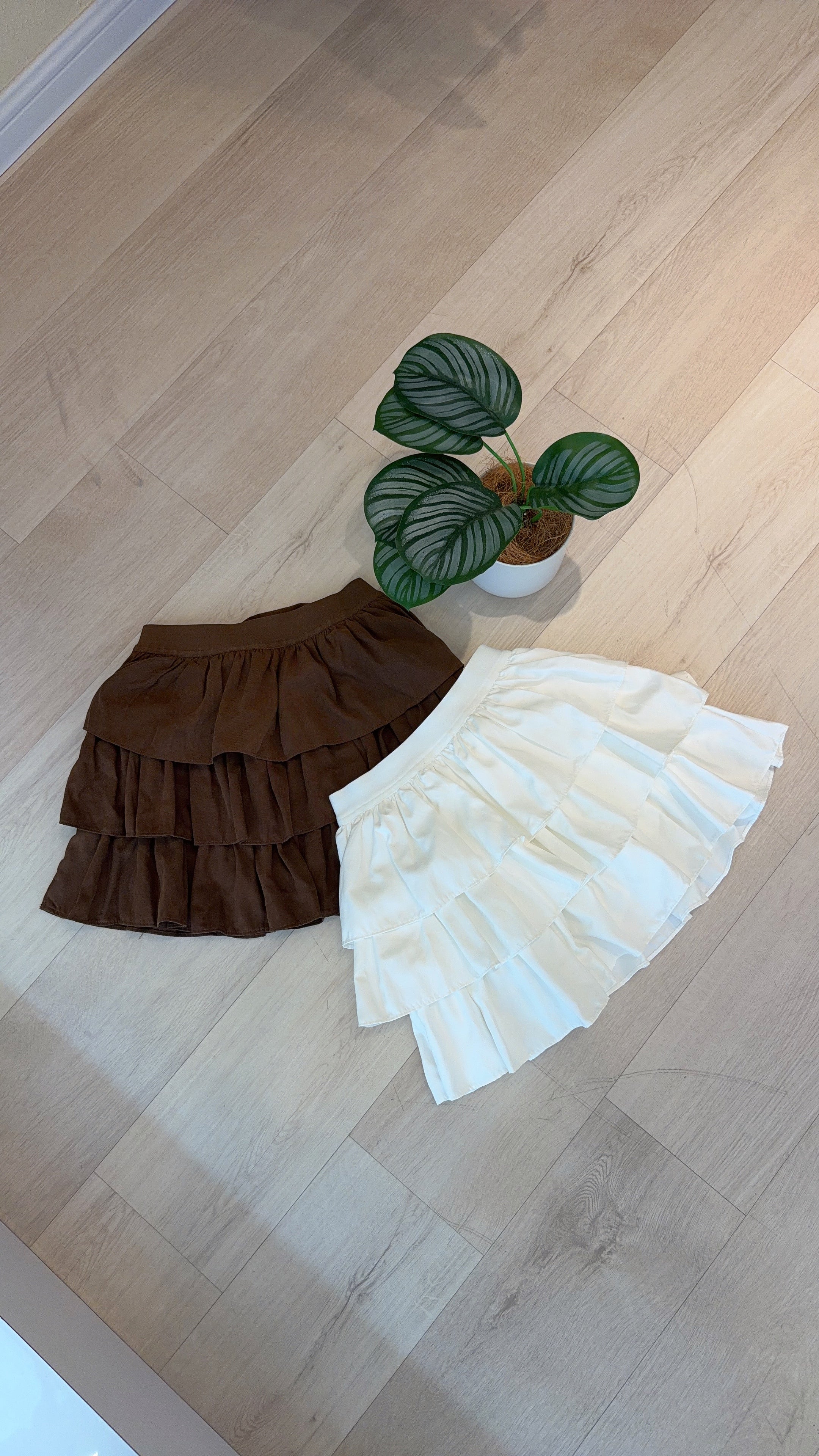 LAYERED RUFFLE SKIRT