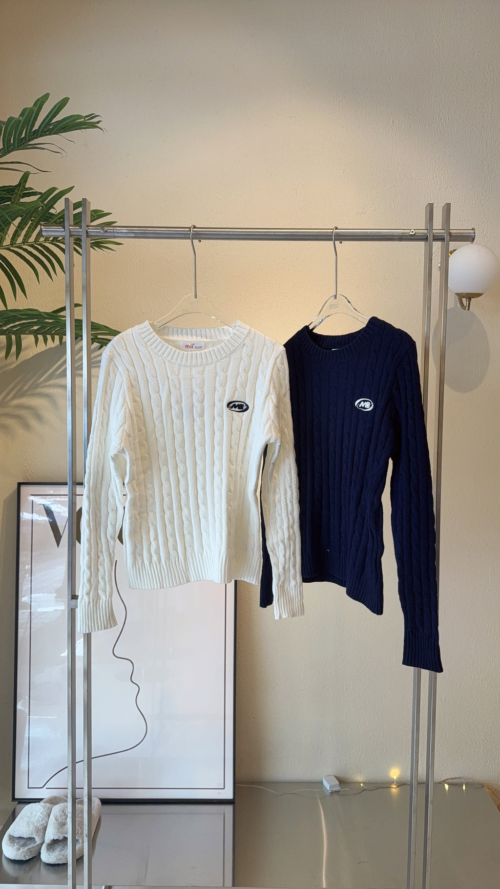 KNIT TOP