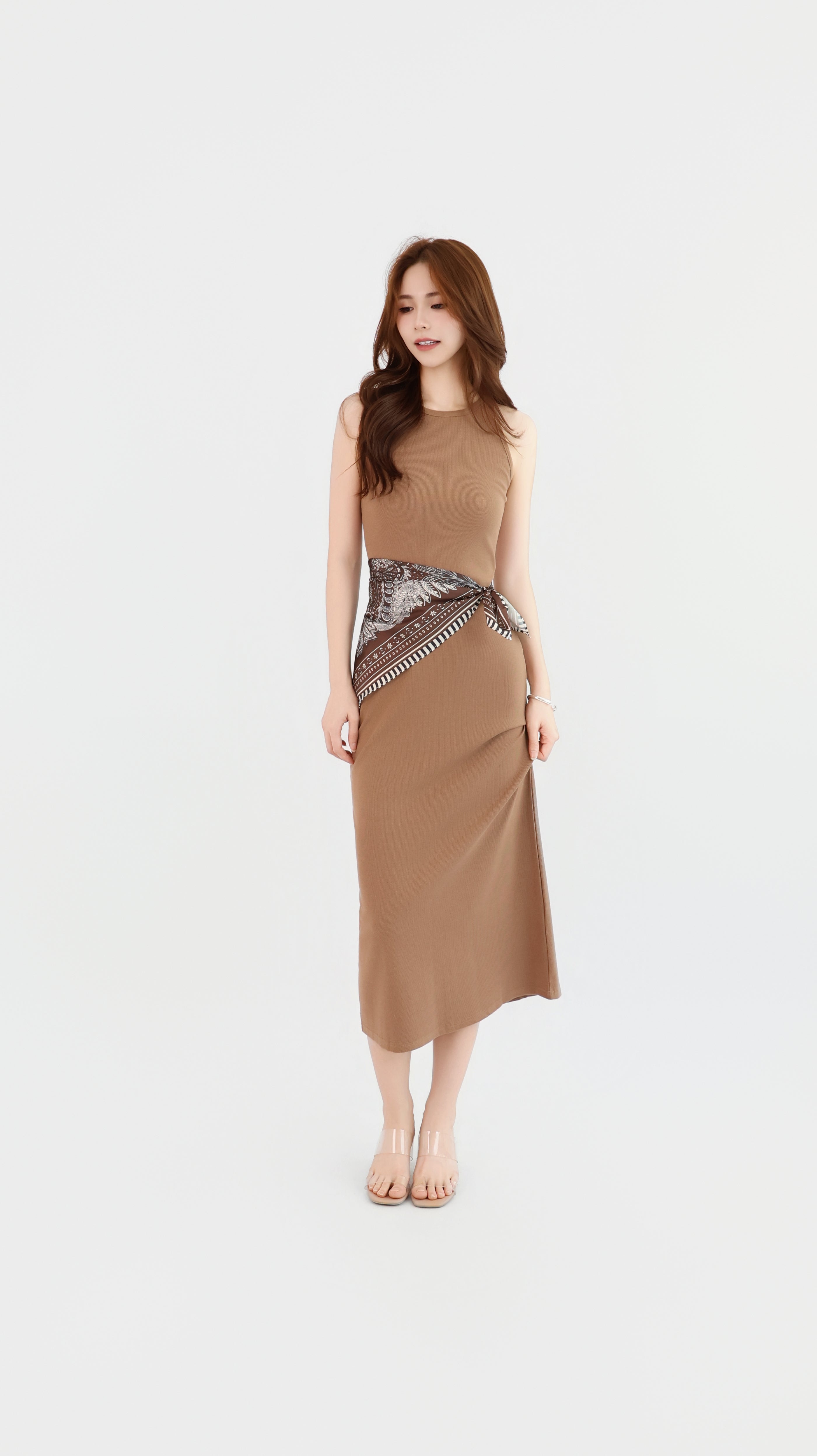 ESSENTIAL TANK MIDI