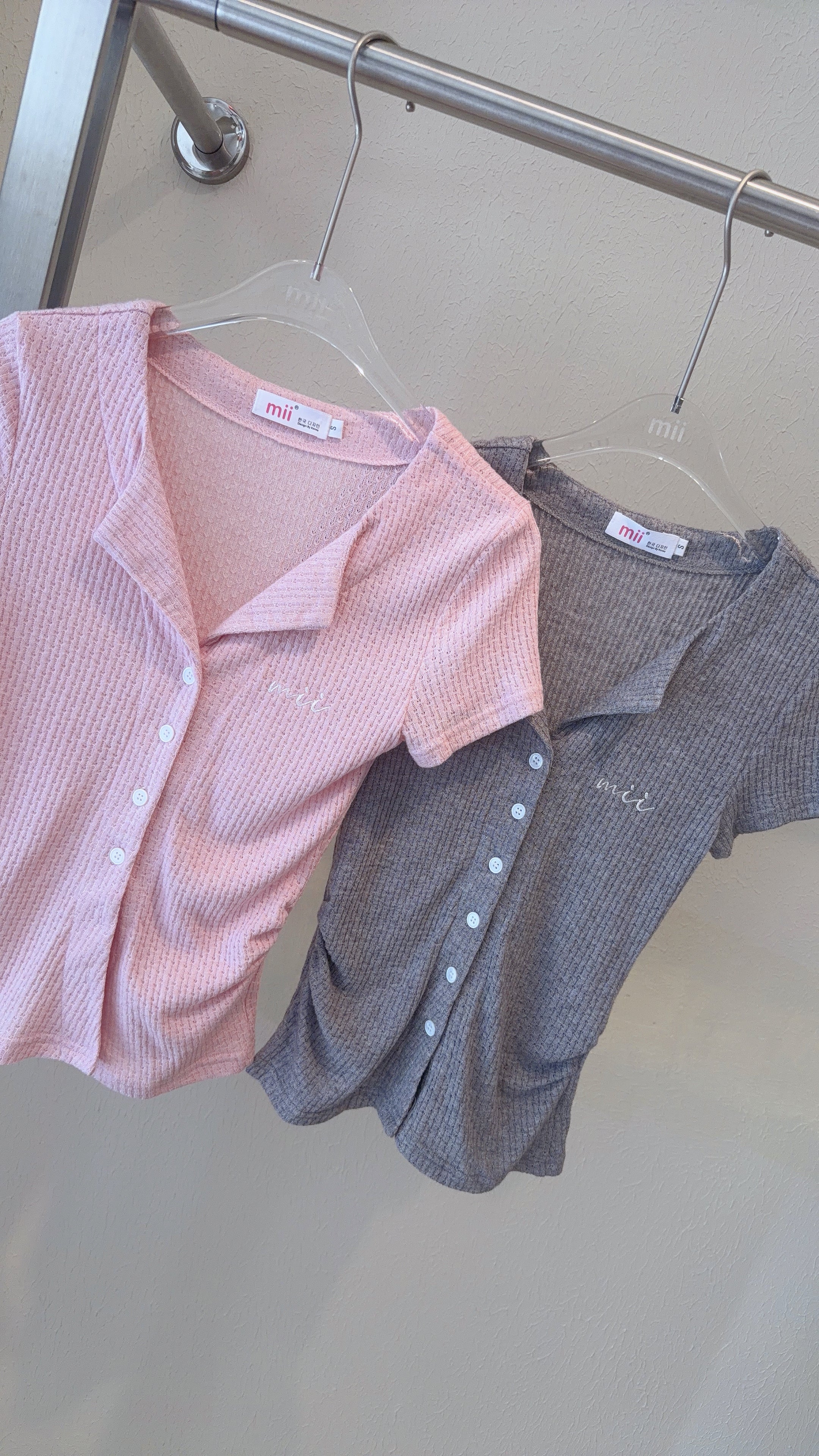 WAFFLE BUTTON TOP