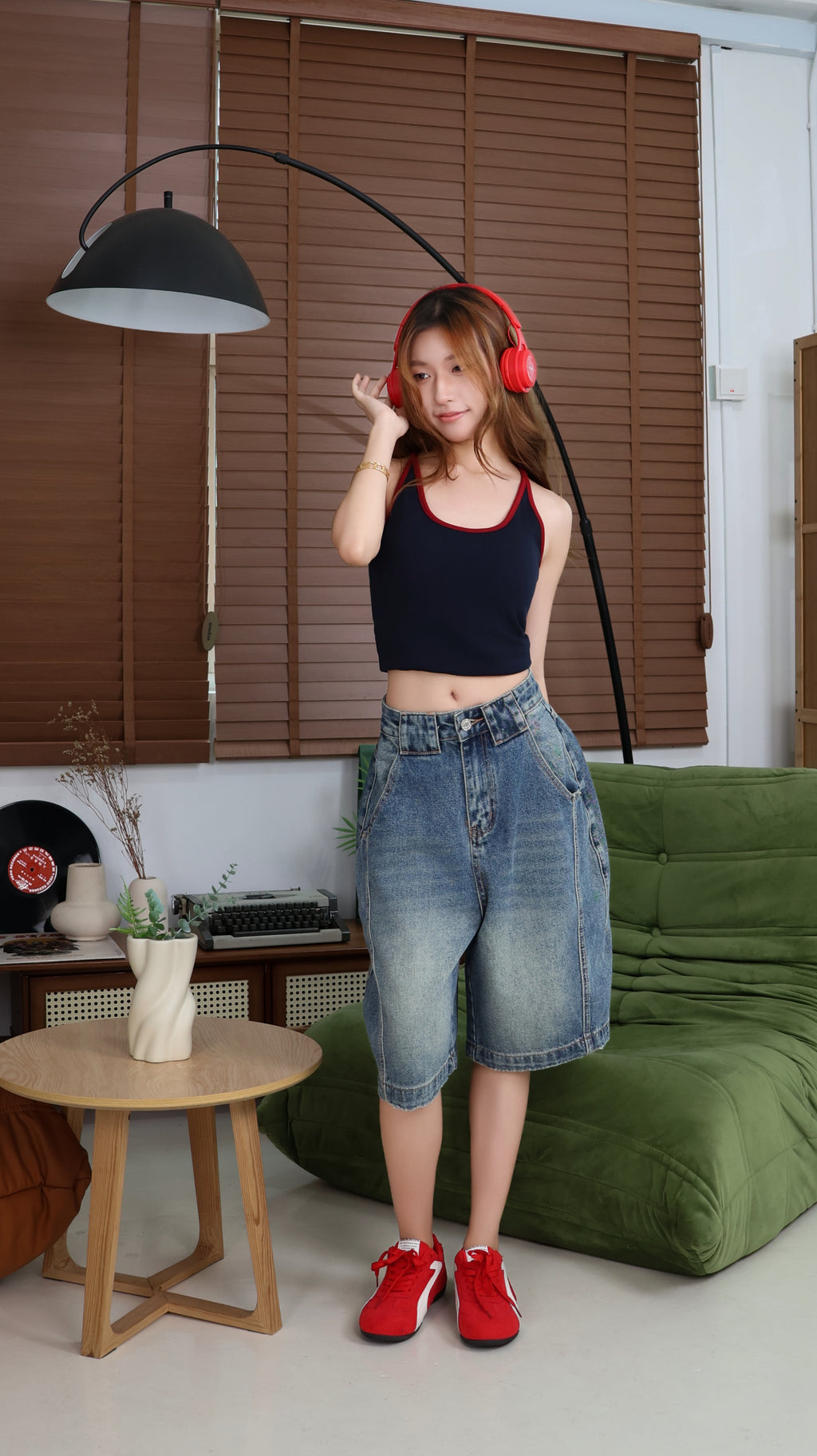 URBAN FADE DENIM SHORT