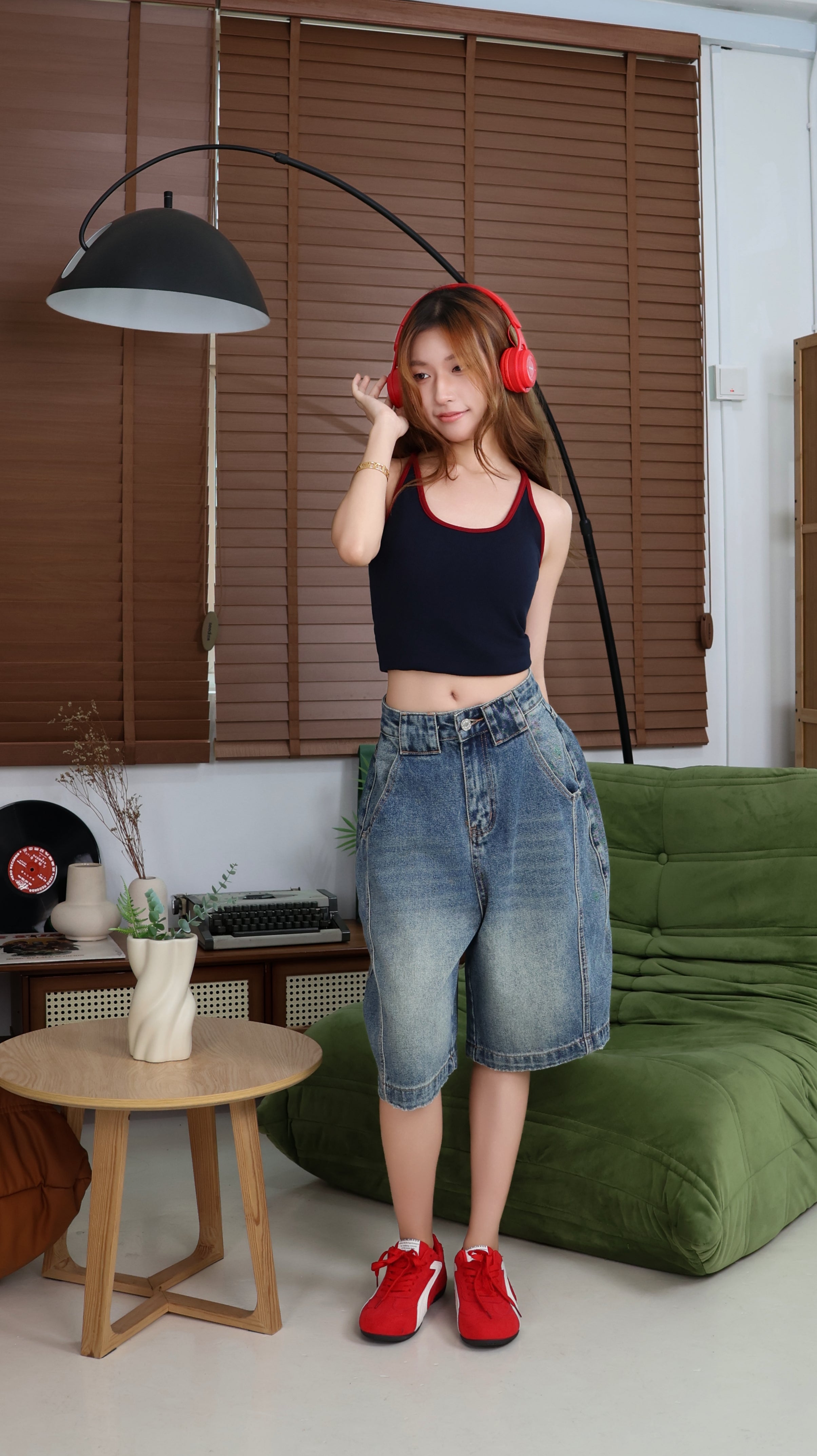 URBAN FADE DENIM SHORT