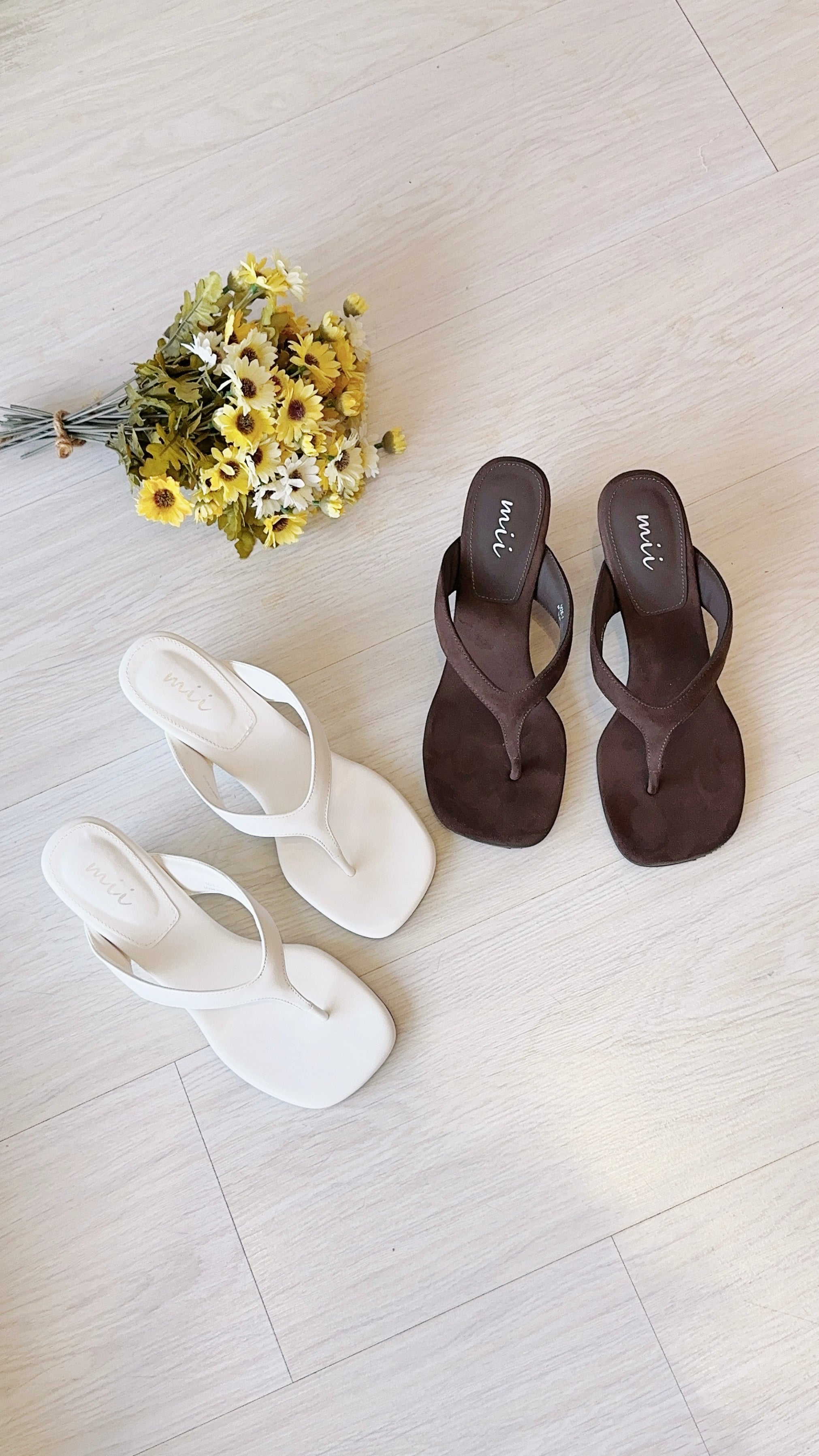 SLEEK FLIP HEELS