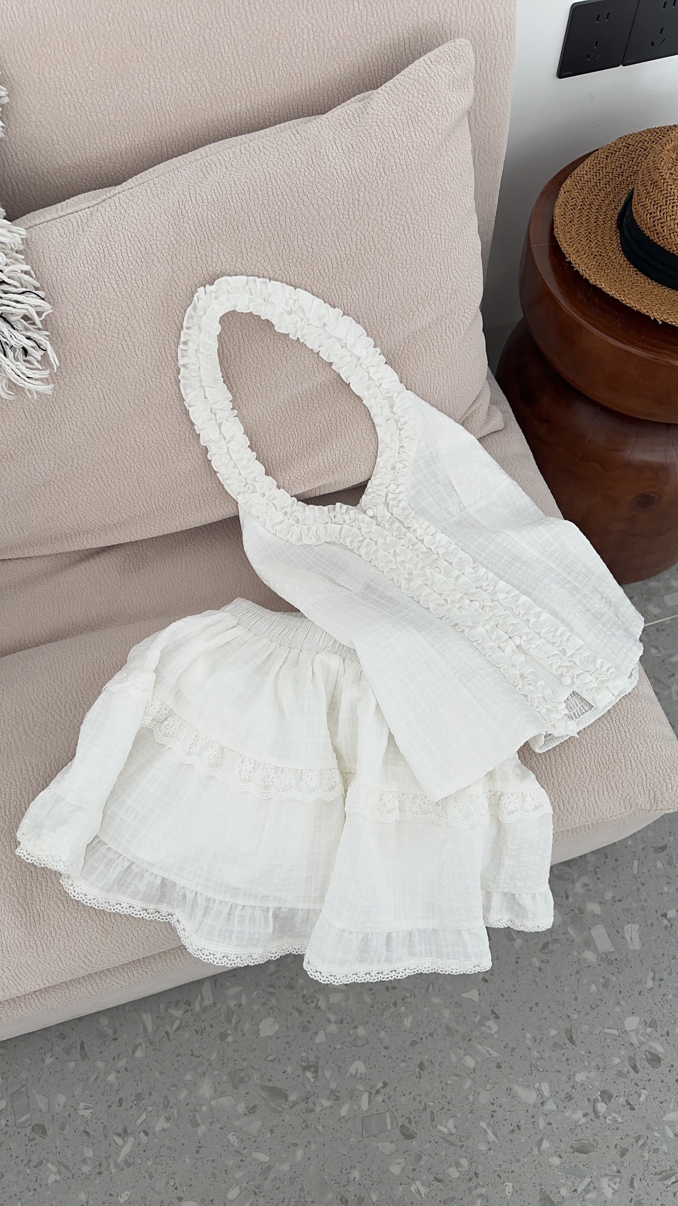 CARAMEL RUFFLE TOP