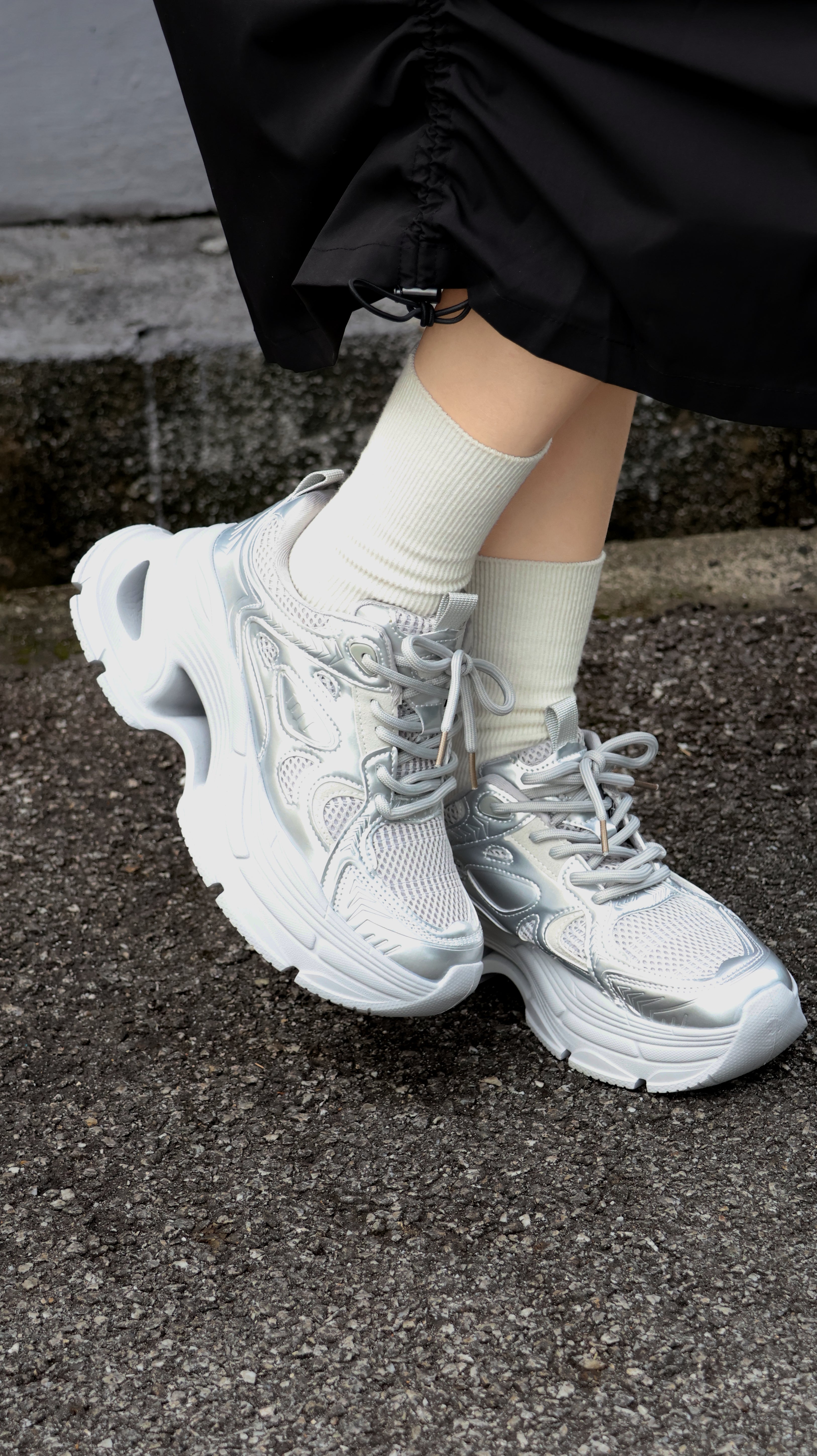 SNEAKER