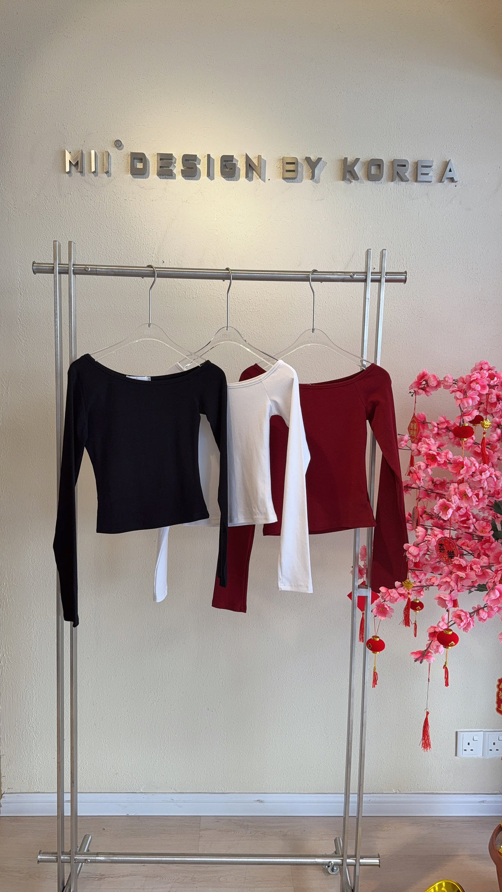 ONE SHOULDER TOP