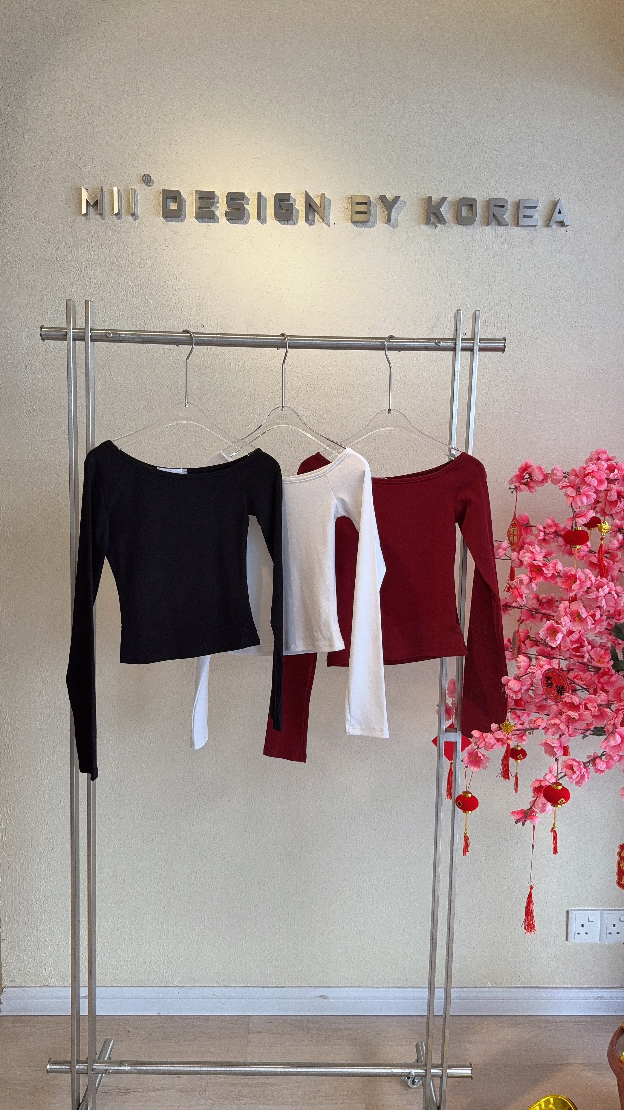 ONE SHOULDER TOP