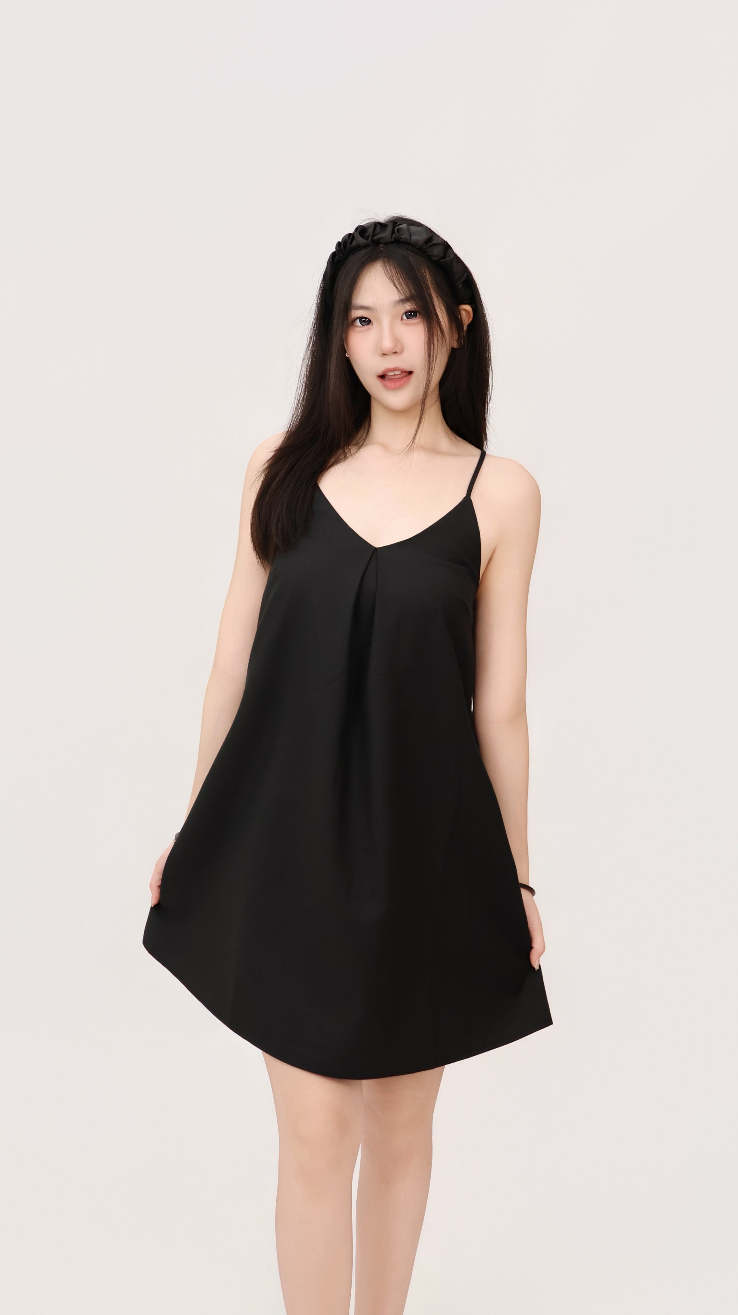 CLEAN FIT SLIP DRESS