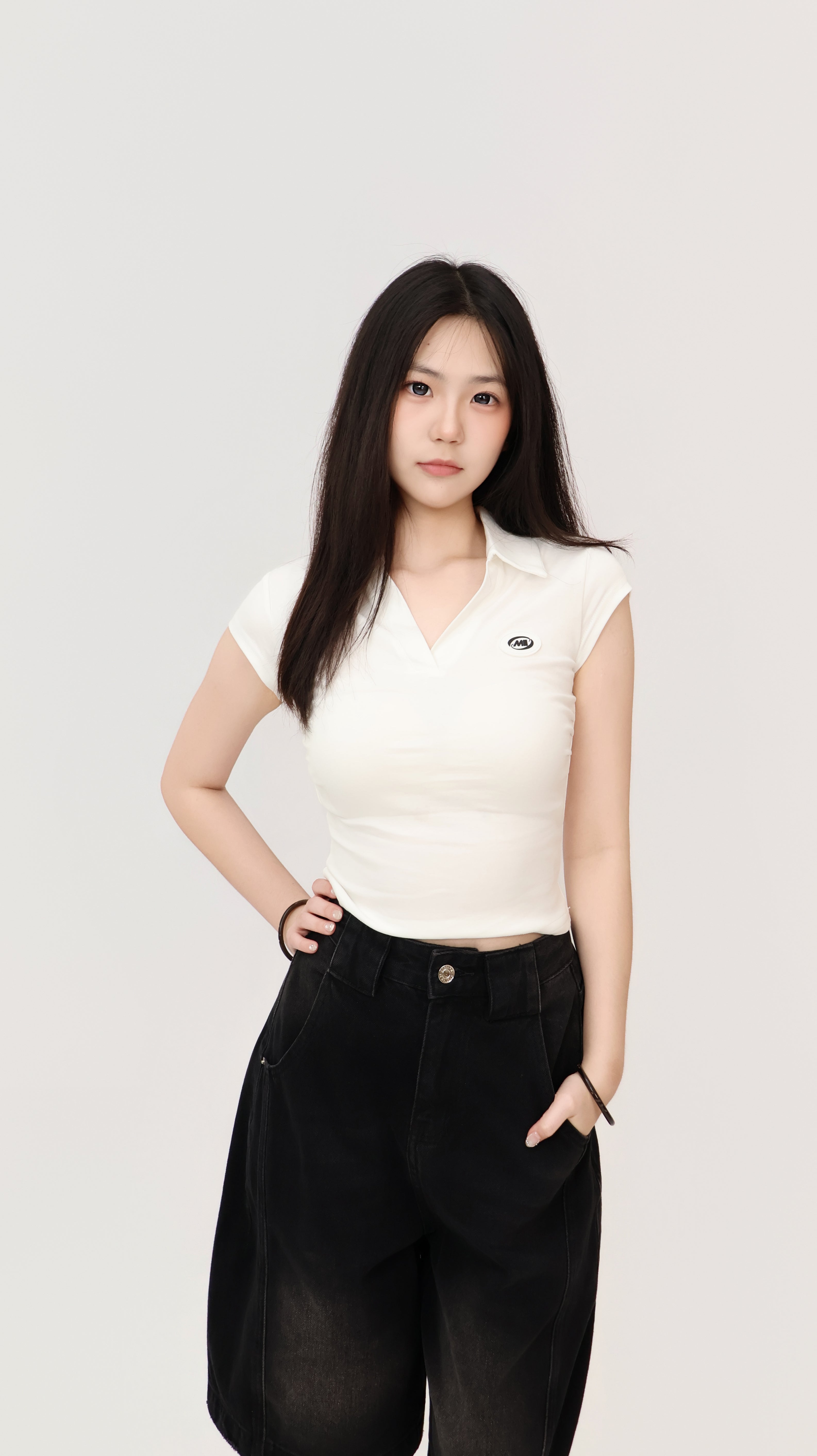 V NECK COLLAR TOP