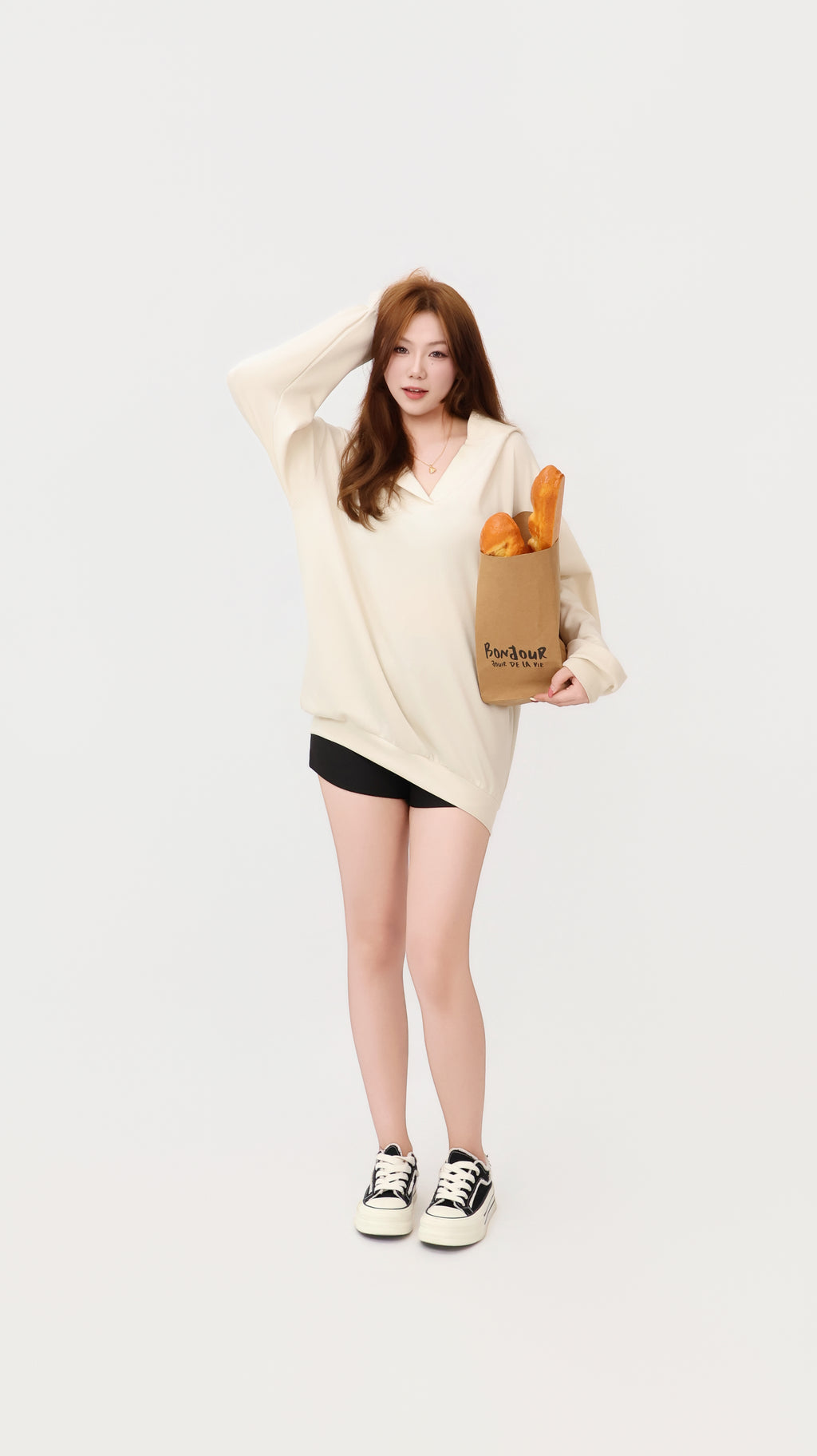 HOODED SWEATER