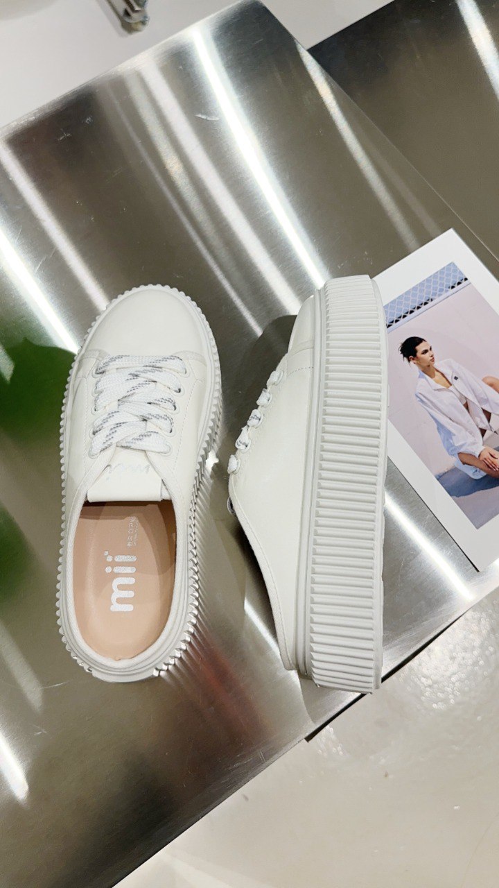 PURE MORE SLIP ON
